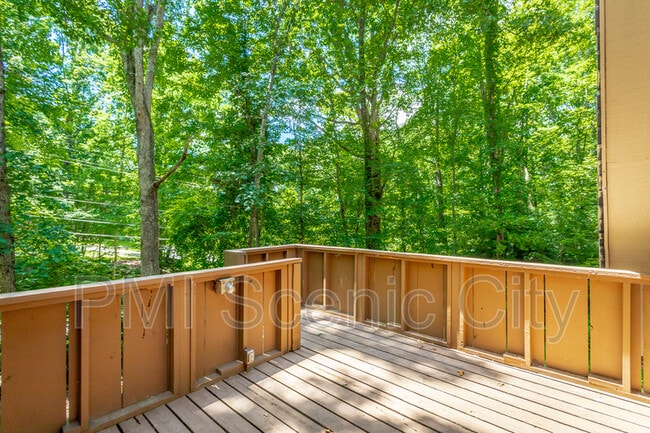 Building Photo - 1602 Rustic Homes Ln