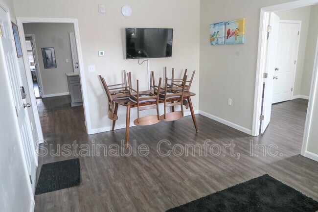 Building Photo - 44 Gage St