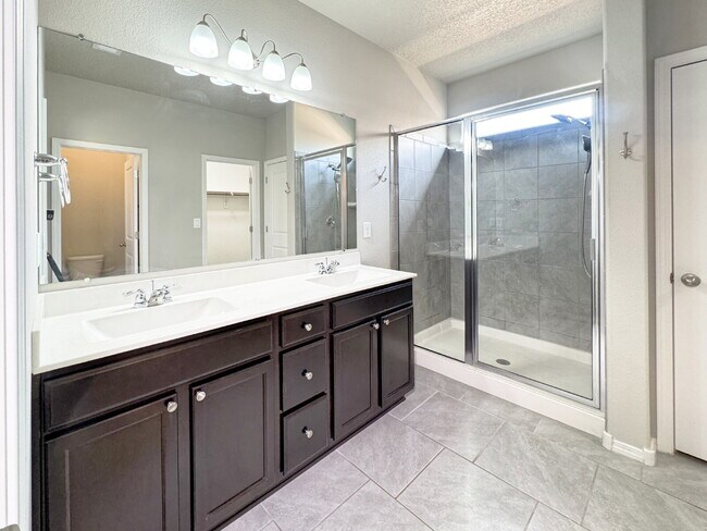 Building Photo - Only 4 years new!