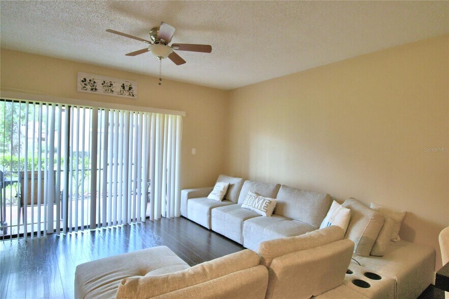 Building Photo - 4711 Capri Plz