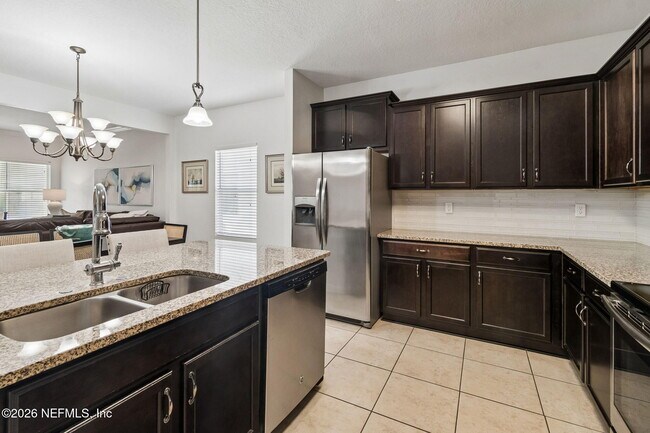 Building Photo - 206 Mission Cove Cir