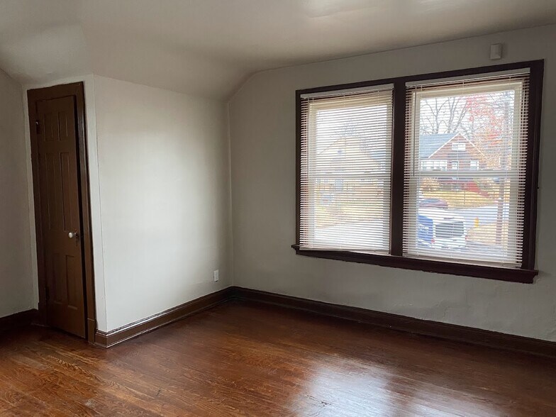 Building Photo - 4218 Edgewood Blvd