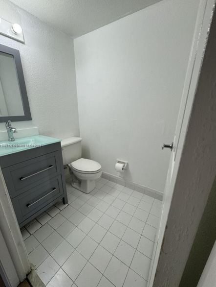 Building Photo - 915 SE 13th Rd