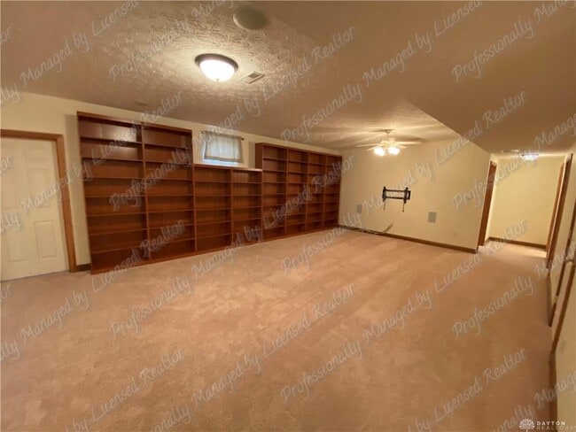 Building Photo - 6353 Charlotte Ct
