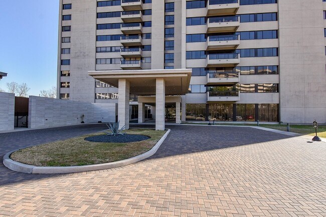 Building Photo - 49 Briar Hollow Ln