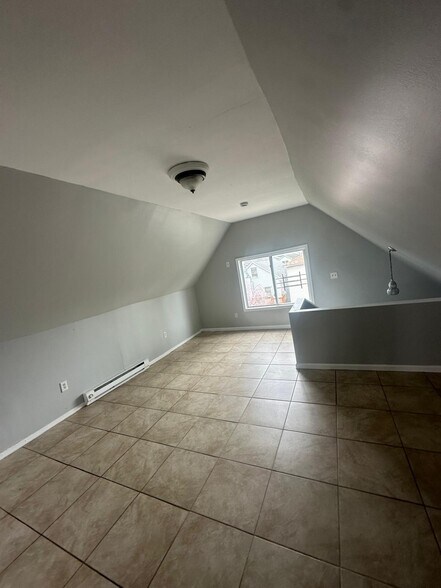 Building Photo - 1057 Lafayette St