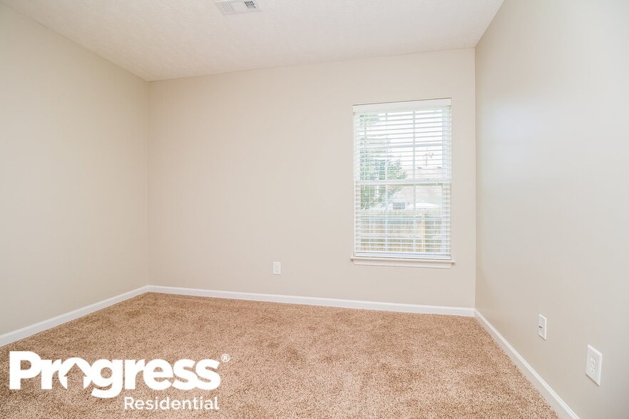 Building Photo - 3003 Deer Trail Dr
