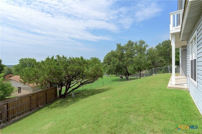 Building Photo - 1810 Mesa Oaks Cir