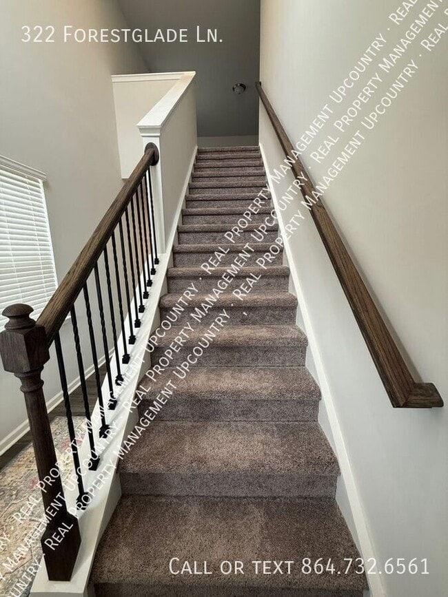 Building Photo - 322 Forestglade Ln