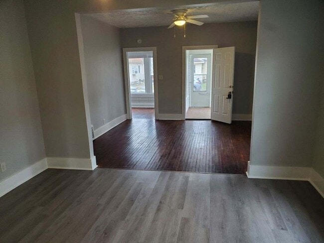 Building Photo - 709 S Ironwood Dr