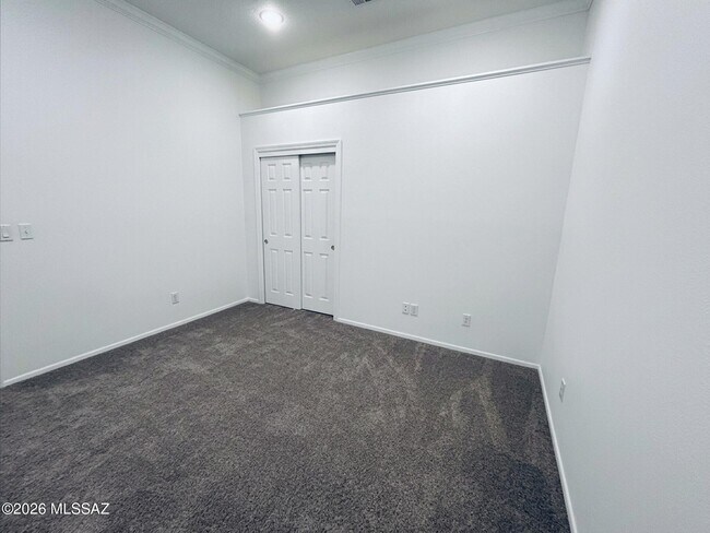 Building Photo - 12490 N Wayfarer Way
