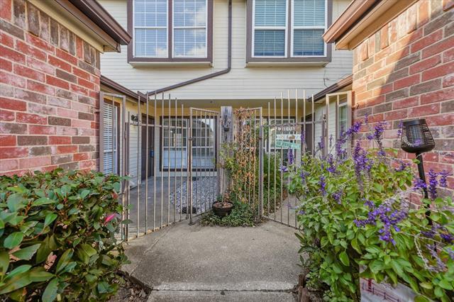 Building Photo - 1001 Weston Dr