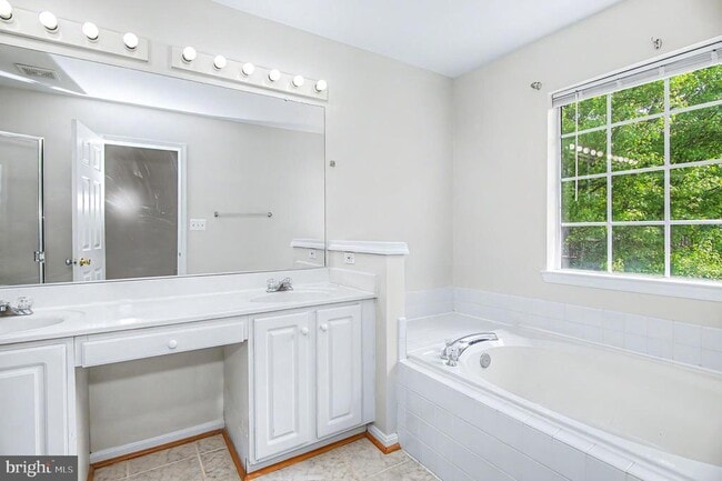 Building Photo - 45527 Grand Central Sq