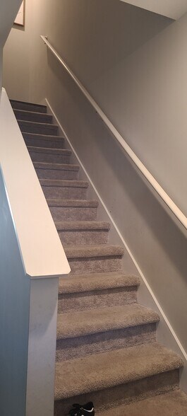 Building Photo - 151 Sunburst Villa Dr