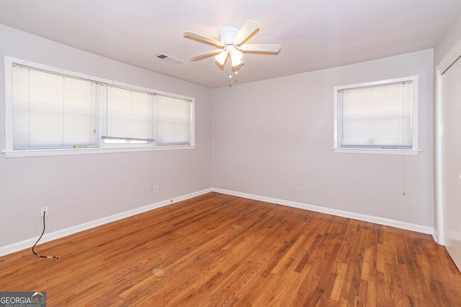 Building Photo - 207 Buchanan Terrace