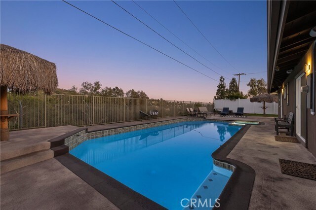 Building Photo - 1377 Hazelwood Pl