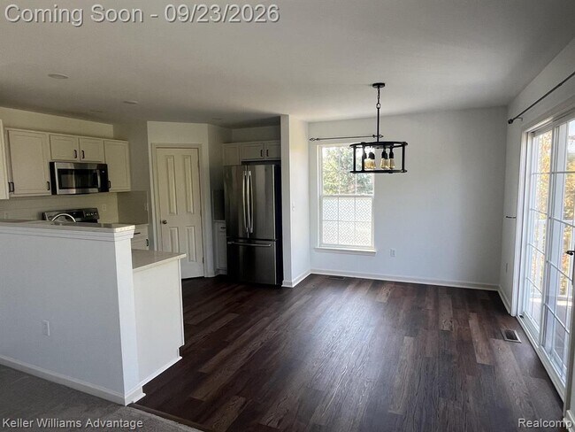 Building Photo - 47655 Pembroke Dr