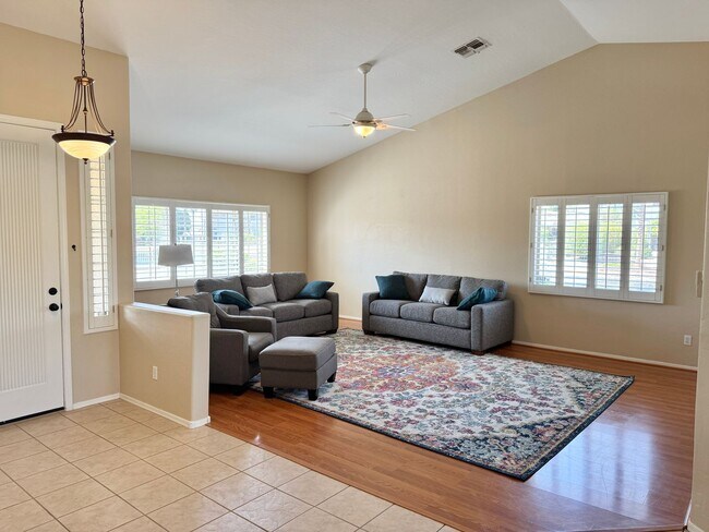 Building Photo - 3-6 Month Rental, Amazing Water Front Property With Private Pool!