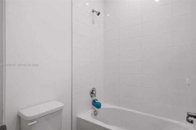 Building Photo - 13461 SW Bally Dr