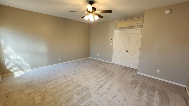 Building Photo - 4 Bedroom Home in the Kerby Estates Commun...