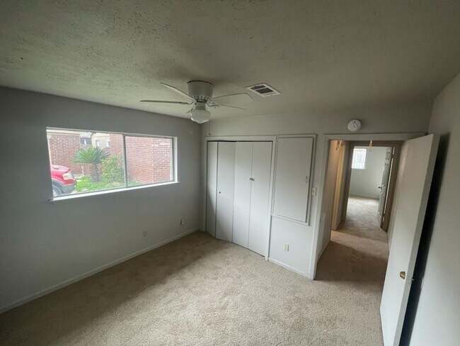 Building Photo - 12779 Enchanted Path Dr