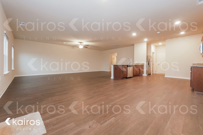 Building Photo - 1041 Pilgrim Ln