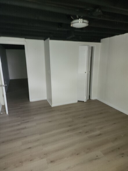 Building Photo - 1200 Hollar Ln