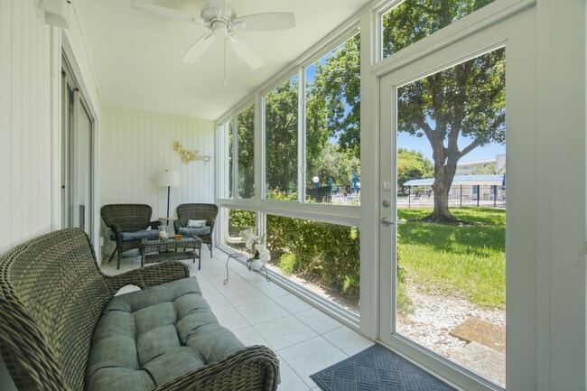 Building Photo - 3002 Portofino Isle