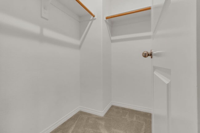 Building Photo - 1520 W 1st St