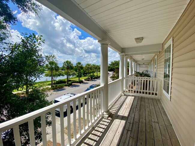 Building Photo - Spacious, Four Bedroom Townhouse With a View!