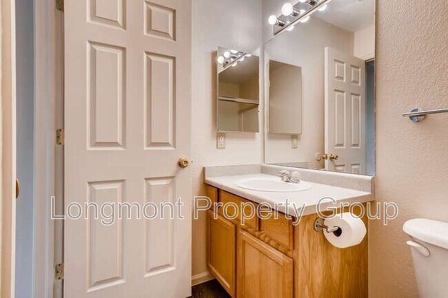 Building Photo - 1601 Great Western Dr