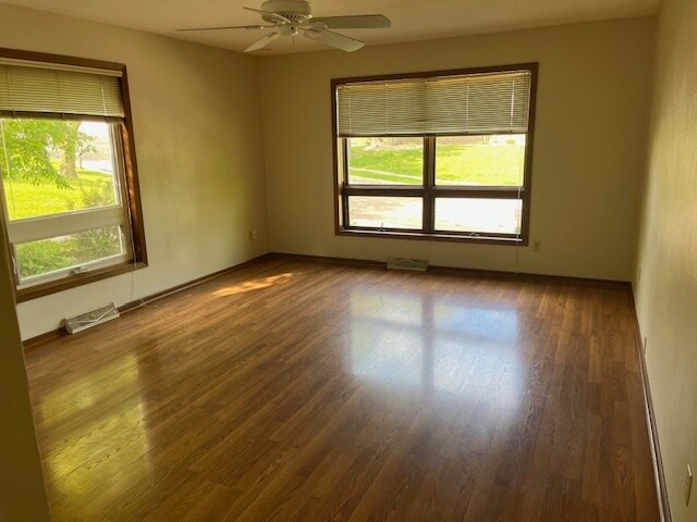 Building Photo - 211 Brookwood Dr