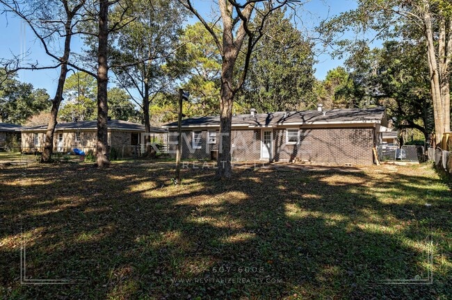 Building Photo - Newly Renovated 3 Bed 1.5 Bath Home in Mobile