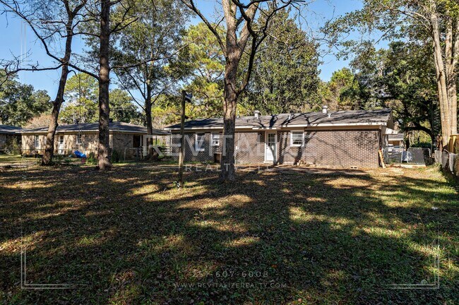 Building Photo - Newly Renovated 3 Bed 2 Bath Home in Mobile