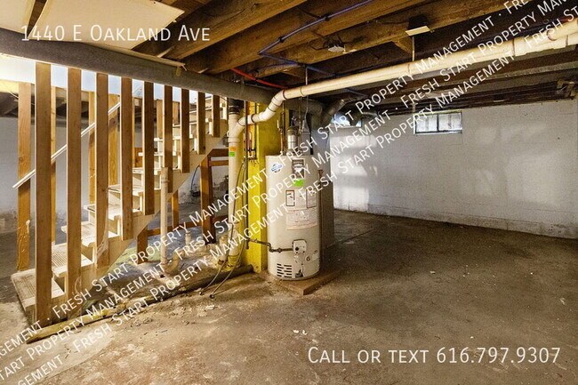 Building Photo - 1440 E Oakland Ave