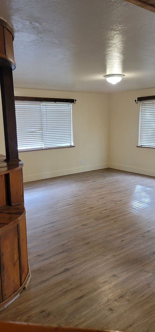 Building Photo - RENT REDUCED! Home for rent !