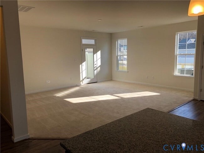 Building Photo - 4009 Tin Roof Way