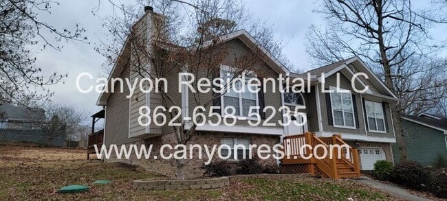Building Photo - 6141 Blue Ash Dr