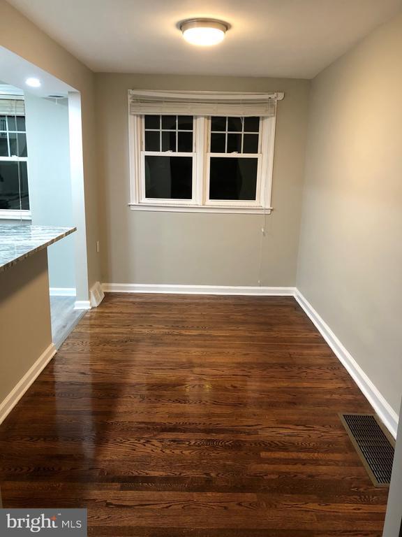 Building Photo - 8102 Terry St