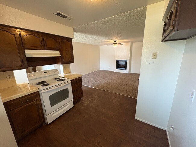 Building Photo - 3229