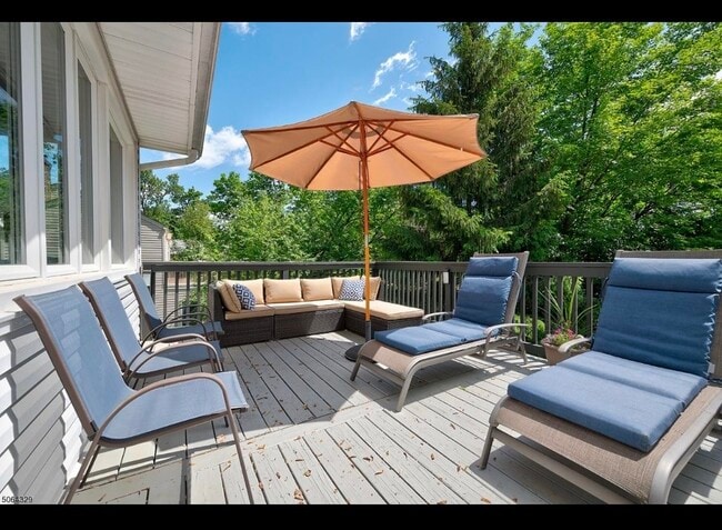 Building Photo - 4 Undercliff Terrace