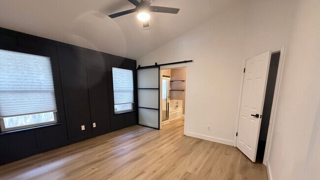 Building Photo - 1207 Darless Dr