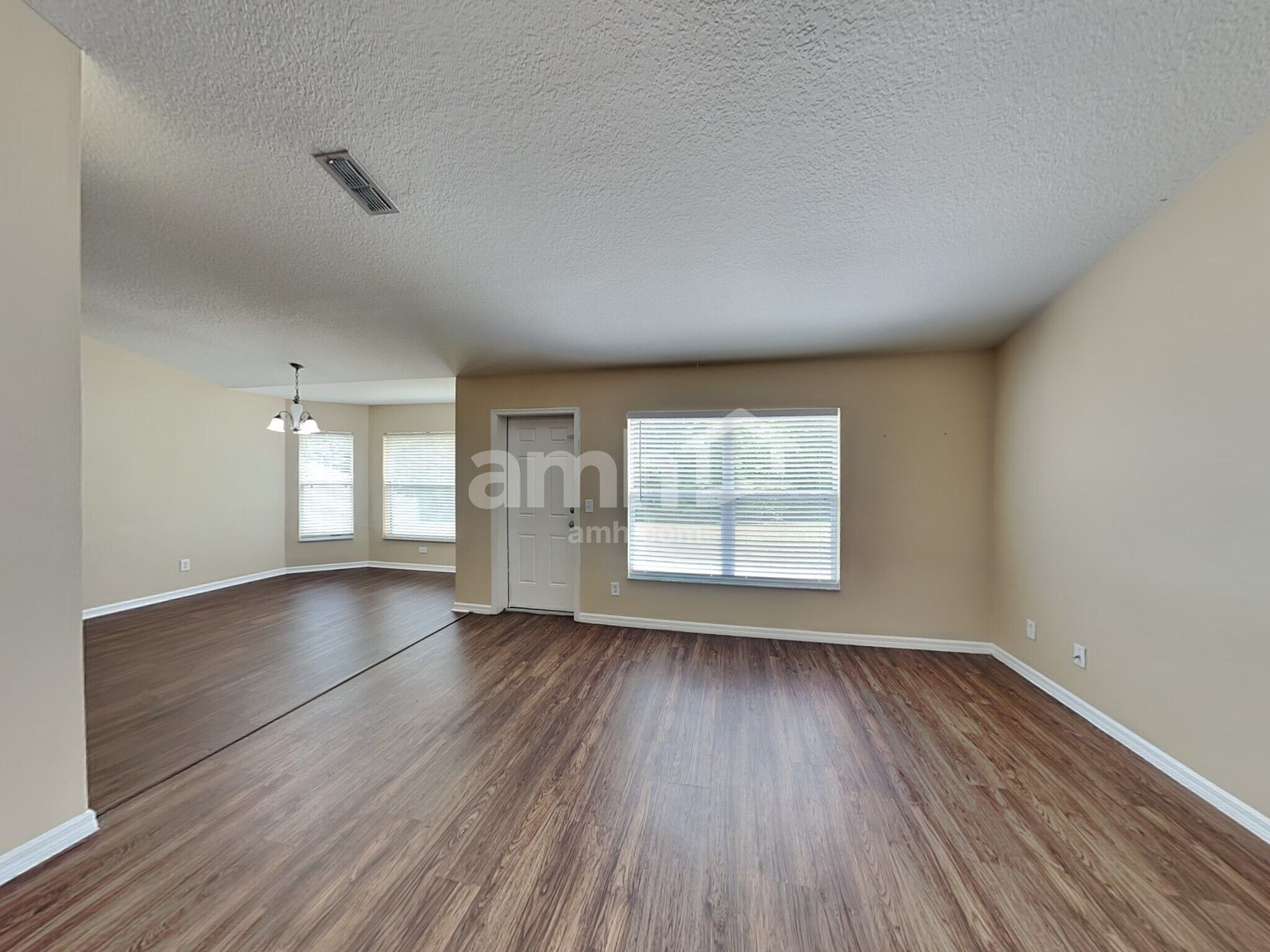 Building Photo - 3608 Doe Run Dr