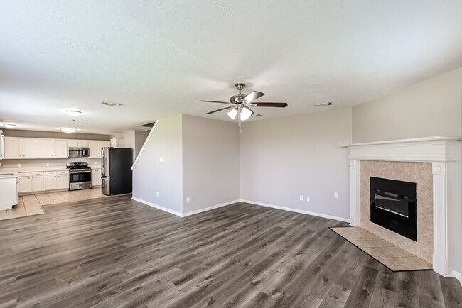 Building Photo - 5370 Kyla Cir