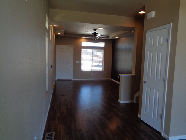Building Photo - BANNING LEWIS TWO STORY WITH CENTRAL AC & ...
