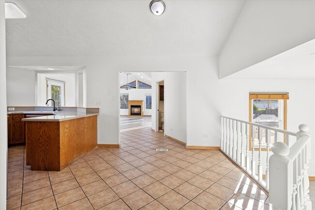 Building Photo - 1424 Phoenix Ln