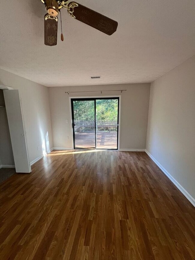 Building Photo - NOW READY!!! Cozy ranch 2 bedroom 1.5 bath...