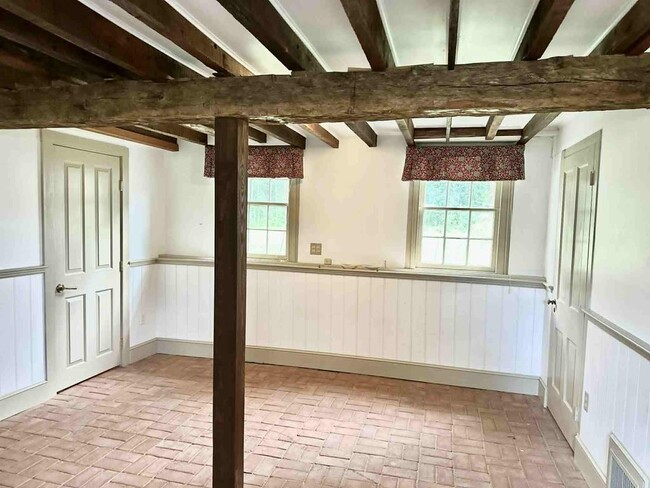 Building Photo - 23613 Front St