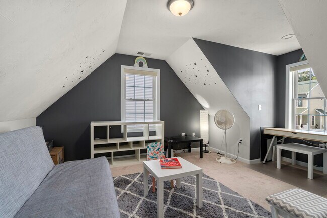 Building Photo - 4 Cherry Blossom Cir