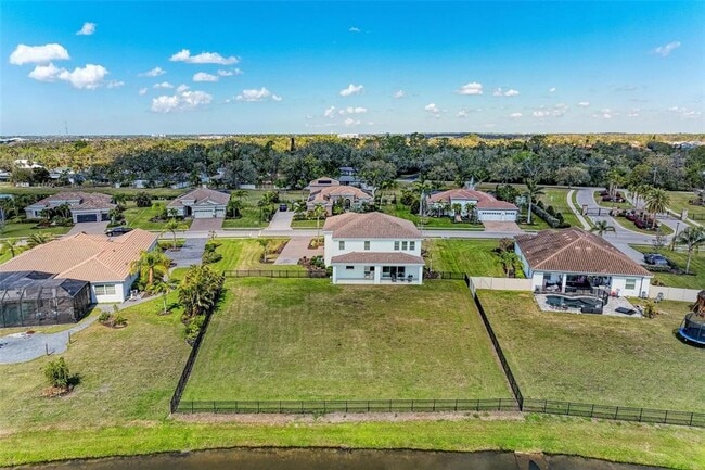 Building Photo - 4789 Vasca Dr